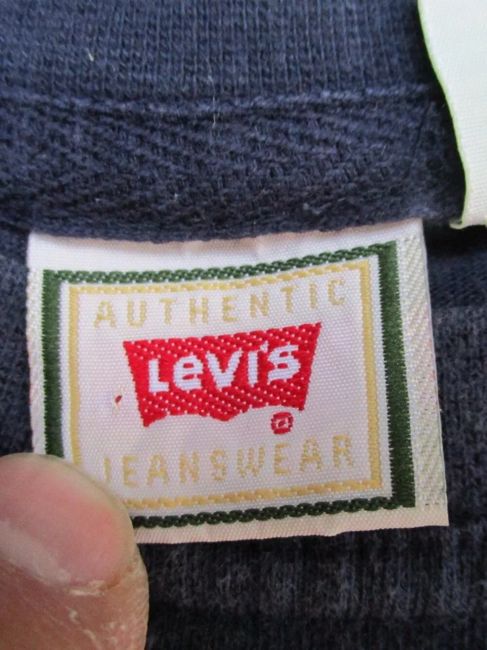 VTG 1995 Levi Strauss & Co. Jeanswear Embroidered Logo Blue Medium S/S T-Shirt